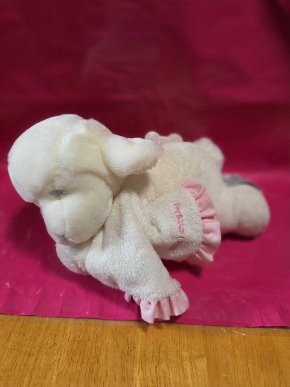 RUSS Wind Up Lullaby Lamb Plush Sleepy Stuffed Animal Musical Jesus Loves Me VTG